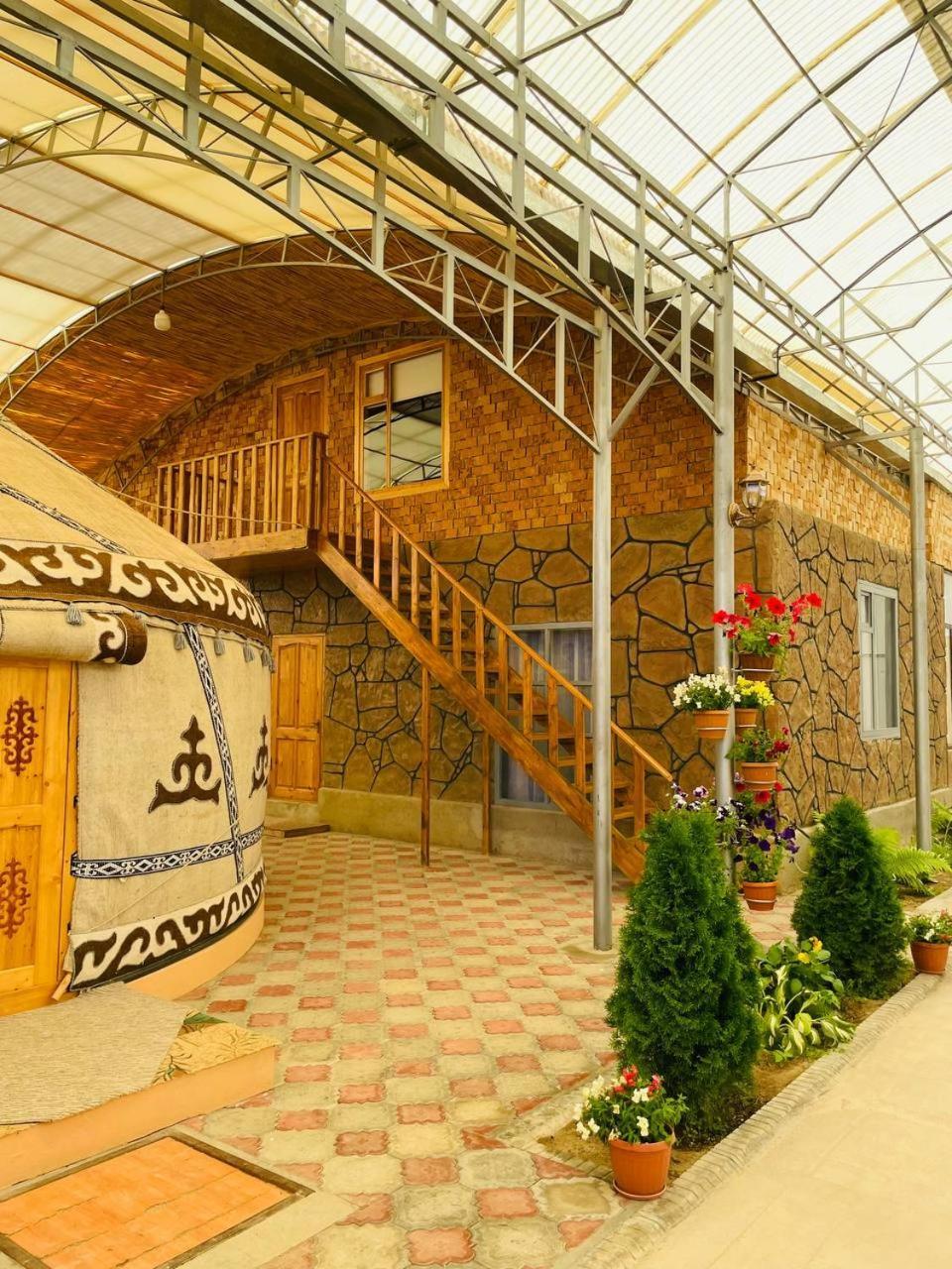 Guest House Amirhan Bokonbayevo Esterno foto
