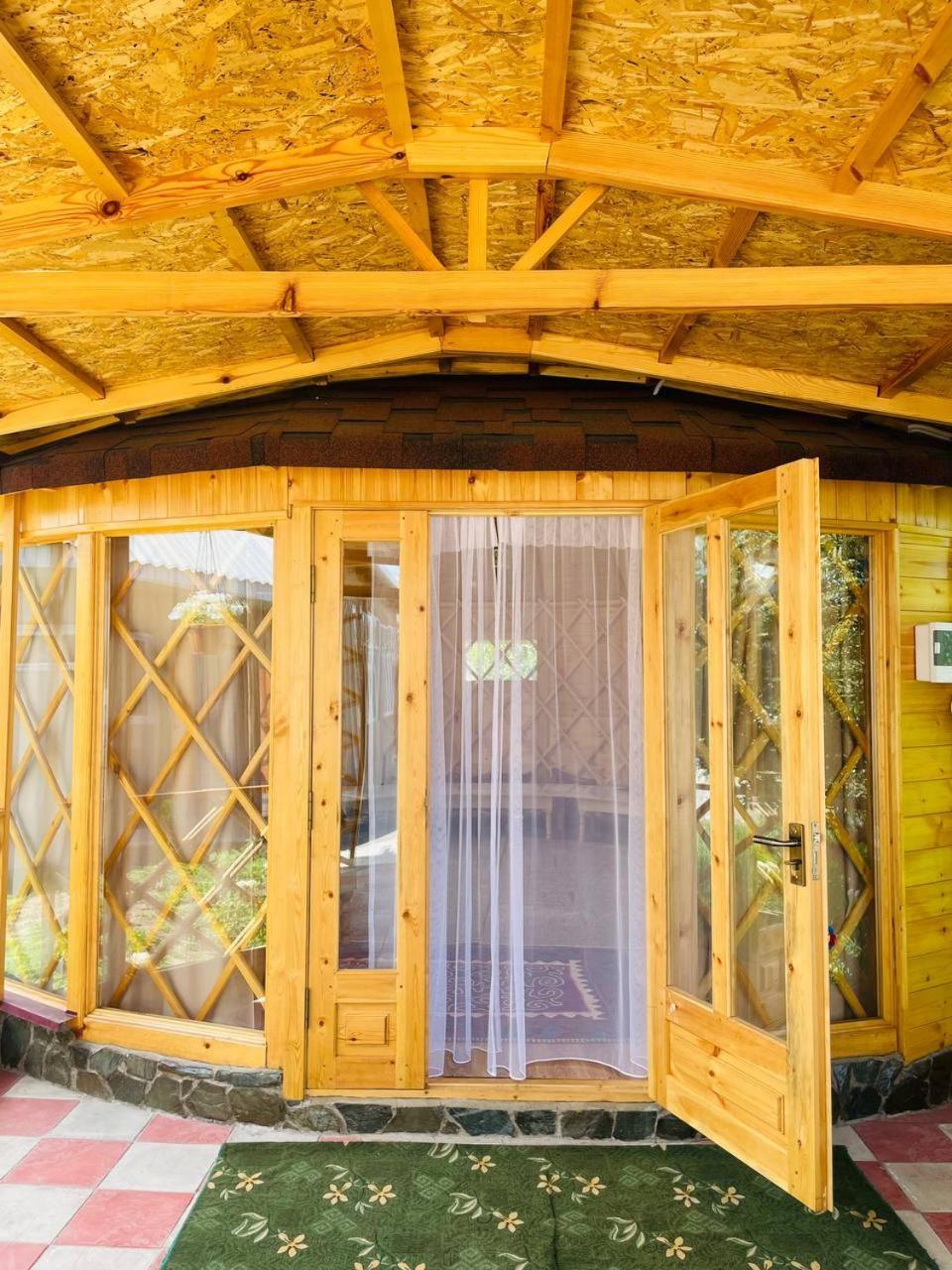 Guest House Amirhan Bokonbayevo Esterno foto