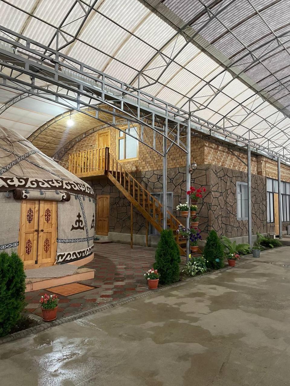 Guest House Amirhan Bokonbayevo Esterno foto